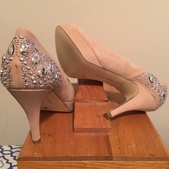 🔥Best offers, GIanni BINI, size 6M, pre -owned, great cond. see pictures 🔥🔥 - Picture 5 of 5